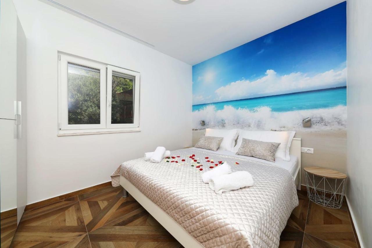 Redstone Luxury Apartments สเวตา เนเดลยา ภายนอก รูปภาพ