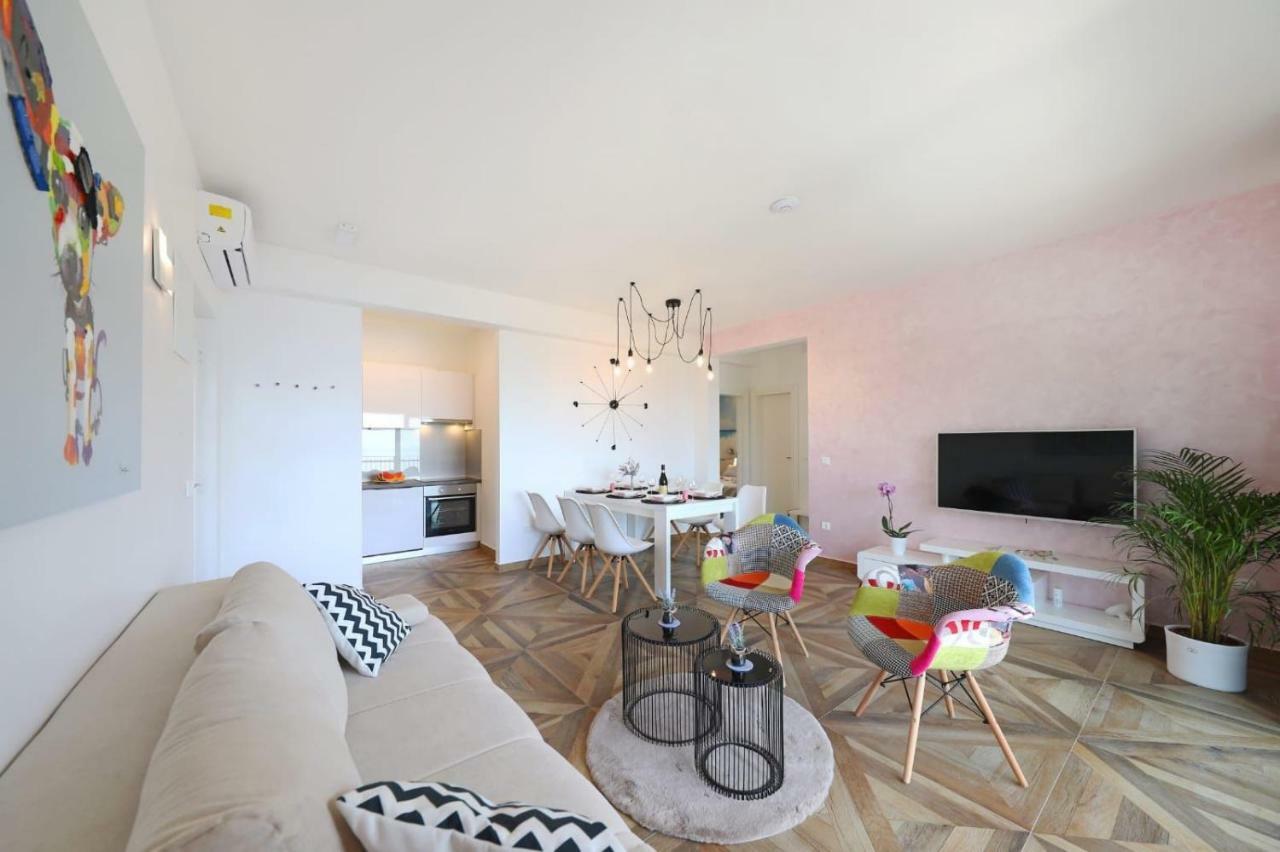 Redstone Luxury Apartments สเวตา เนเดลยา ภายนอก รูปภาพ